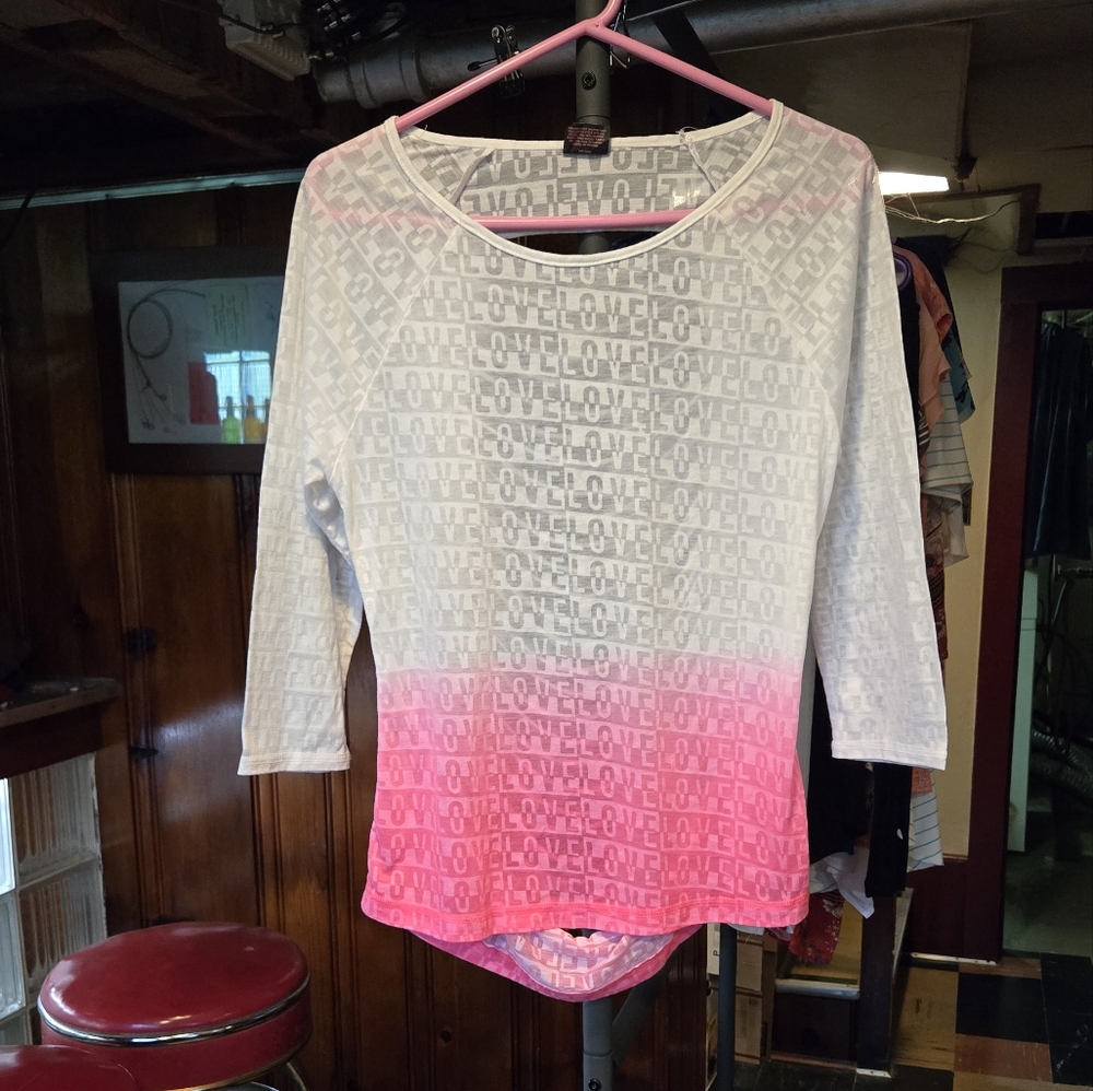 Active t shirt top blouse pink white "love" all over juniors large distressed NW